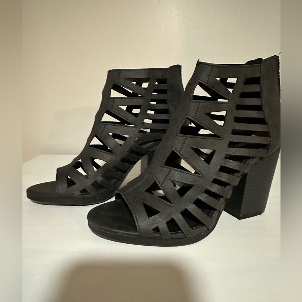 Black Chunky Bootie Heels SIZE 7